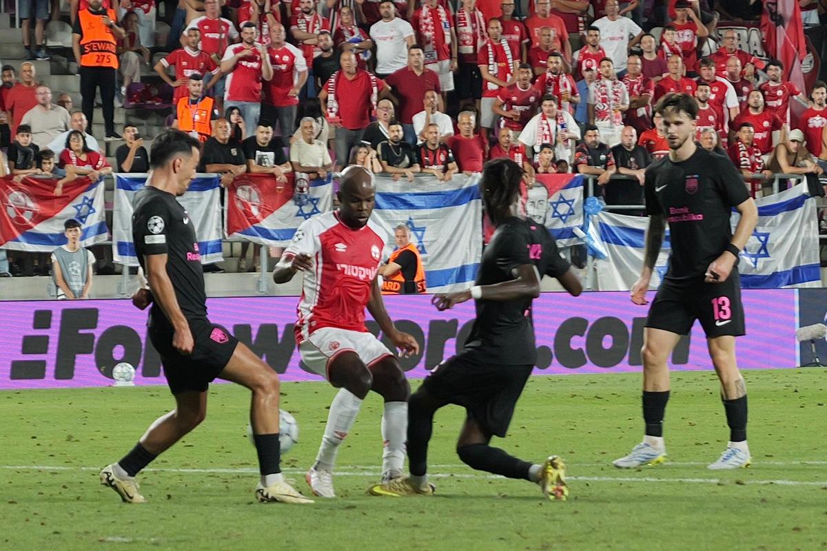 Liber pentru fanii români la meciurile din Liga Campionilor în Giulești! A venit răspunsul de la UEFA