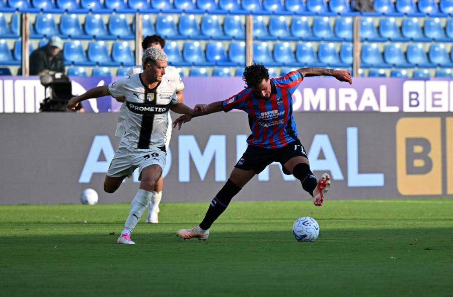 Alessandro Circati (stânga), la ultimul meci jucat pentru Parma în Cupa Italiei cu Catania (2-0) / Foto: Imago Titularul de la Mondial pleacă din Serie A » Benfica dă 20 de milioane de euro pentru fostul coleg al lui Man!