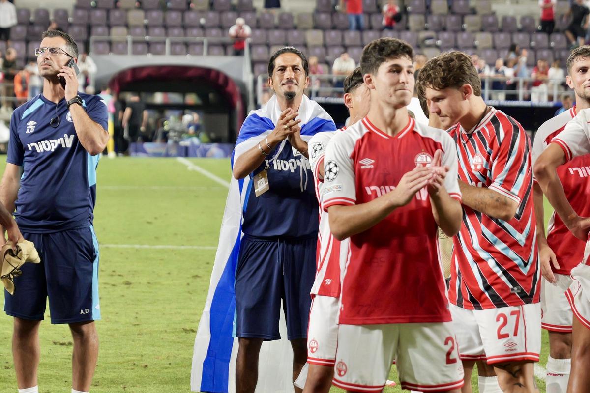 Suporterii lui Hapoel Beer Sheva s-au luat la bătaie! Jandarmeria face cercetări pentru consumul de droguri
