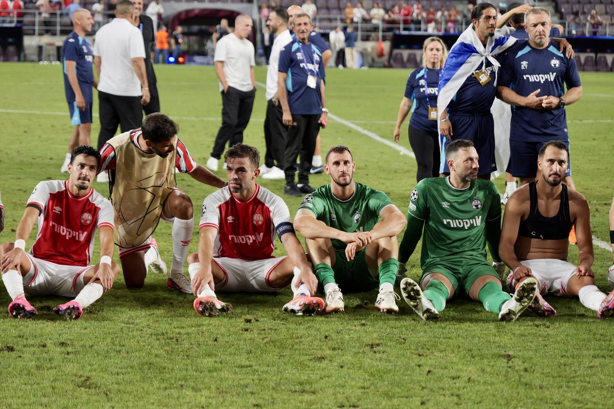 Suporterii lui Hapoel Beer Sheva s-au luat la bătaie! Jandarmeria face cercetări pentru consumul de droguri