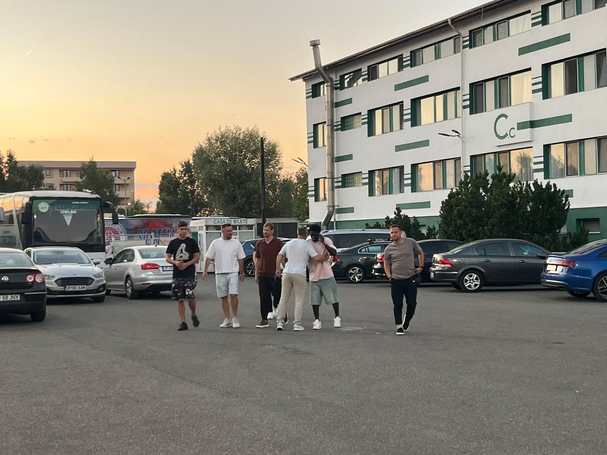 Titularul de la FCSB a venit să-și vadă fratele la meciul din Cupa României Betano