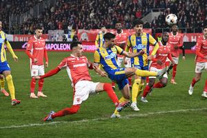 Negocieri în secret pentru postul de antrenor în Superligă: „Banii erau deja plecați! Așa vine falimentul”