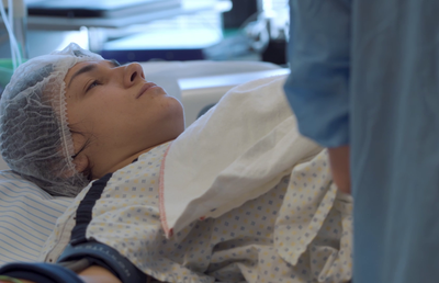 VIDEO&FOTO // Cristina Neagu și-a lansat documentarul despre viața ei » Imagini cutremurătoare din sala de operație: „Am plâns când am văzut filmul”