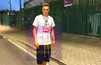 FOTO Louis Munteanu e în Firenze, pentru a oficializa transferul în Serie A! Viitorul încasează o avere în schimbul atacantului