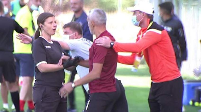 Adrian Iencsi și arbitra de rezervă la meciu Rapid - Turris