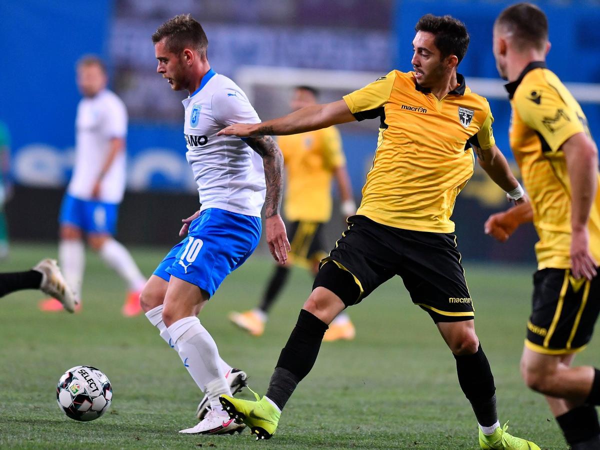 CRAIOVA - VOLUNTARI 2-1. Liderul stă pe un butoi cu pulbere! Cristiano Bergodi, mai nervos ca niciodată: „Toată lumea spune că aici e un prost. Ceva nu-mi place deloc!”