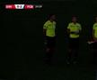 Detaliul remarcat de Dan Udrea la tribuna oficială, în momentul beznei de la Dinamo - Botoșani: „Cum să stai așa?!”