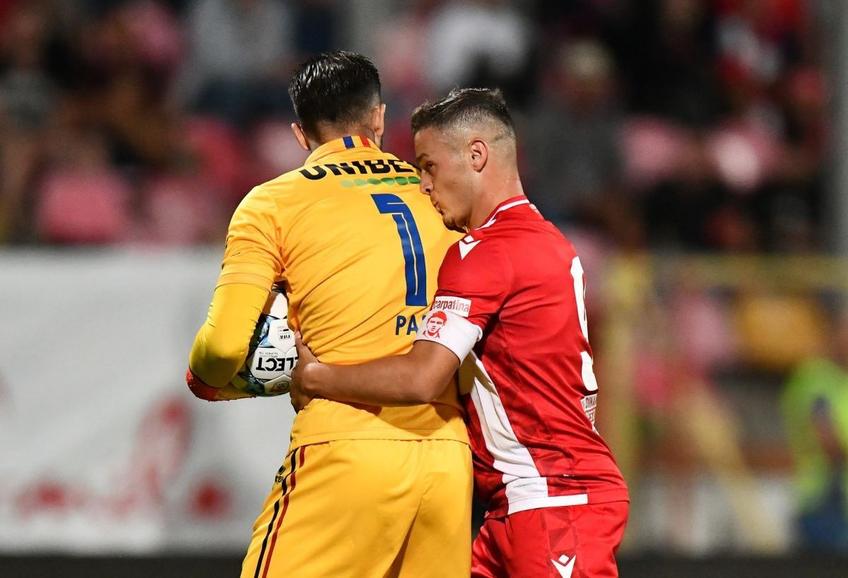 FC Botoșani a învins-o pe Dinamo, scor 2-1, chiar pe arena din Ștefan cel Mare. Gabriel Torje (31 de ani) a depășit momentul despărțirii de antrenorul Dario Bonetti (60 de ani).