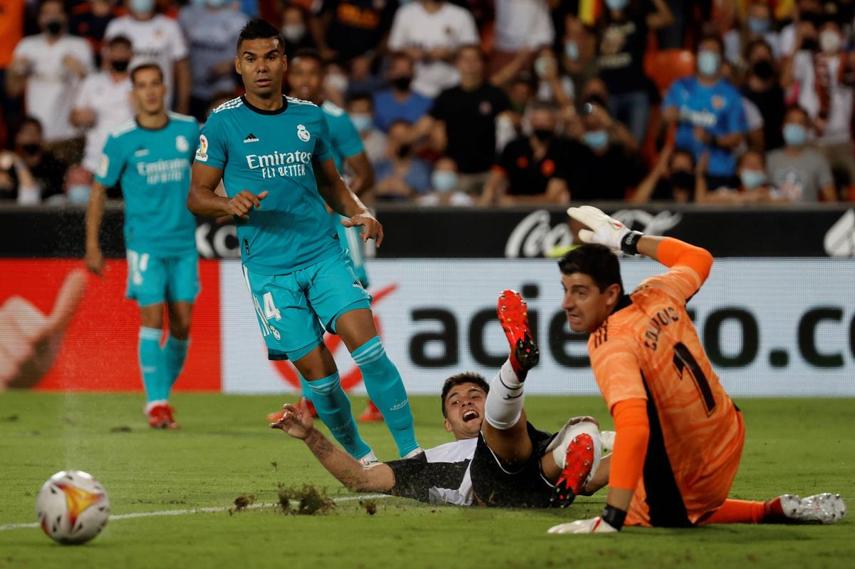 Final nebun de meci în Valencia - Real! » Umărul lui Benzema a decis liderul din La Liga