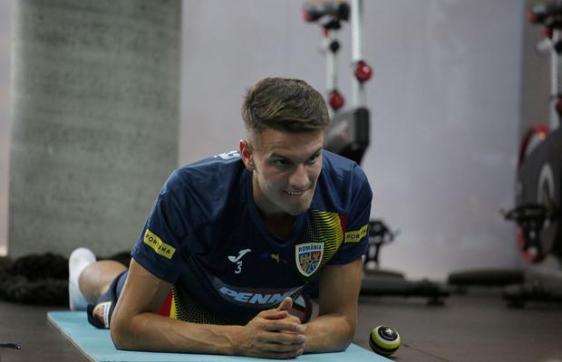 Primele imagini cu Daniel Boloca în cantonamentul naționalei. Ce număr a preluat mijlocașul lui Frosinone