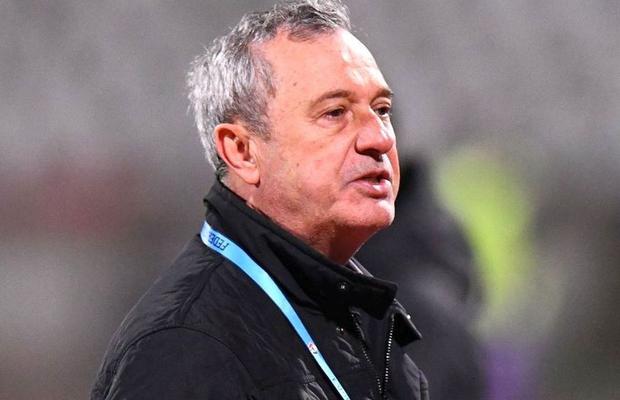 Chindia Târgoviște negociază cu un antrenor demis recent de la altă echipă din Liga 1 + S-a discutat și cu Mircea Rednic