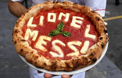 Cum a ajuns o pizzerie să profite de o comandă dată de Messi » Și-au sporit clientela și profitul: „Mulțumim, Goat!”