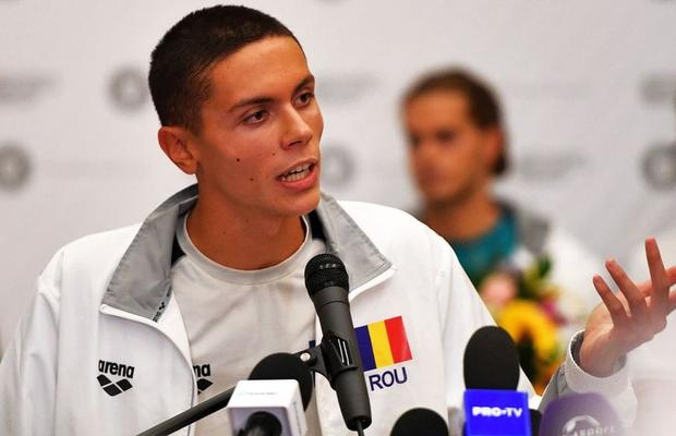 Probleme pentru David Popovici! Un vecin l-a amenințat că îi va incendia Porsche-ul. A fost deschis dosar penal