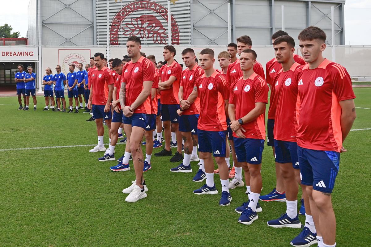 Gigi Becali din Port » Patronul adversarei lui FCSB a chemat preotul în cantonament, apoi i-a băgat în ședință pe jucători