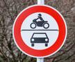Rivalitatea dintre șoferi și motocicliști poate avea consecințe dramatice / Sursă foto: Imago Images