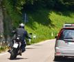Rivalitatea dintre șoferi și motocicliști poate avea consecințe dramatice / Sursă foto: Imago Images