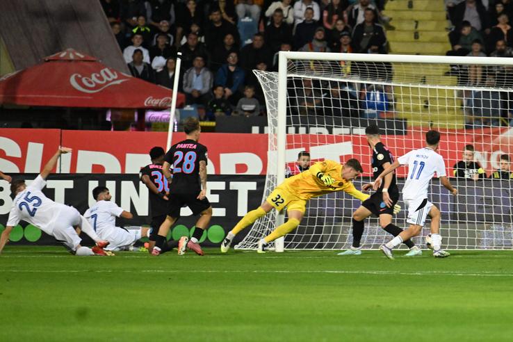 FC Botoşani a învins-o pe FCSB cu 3-1, meci din etapa 10, din Superligă. Foto: sportpictures.eu