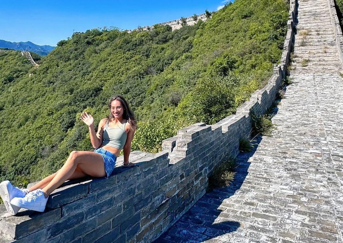 Qinwen Zheng, imagini de la Marele Zid Chinezesc