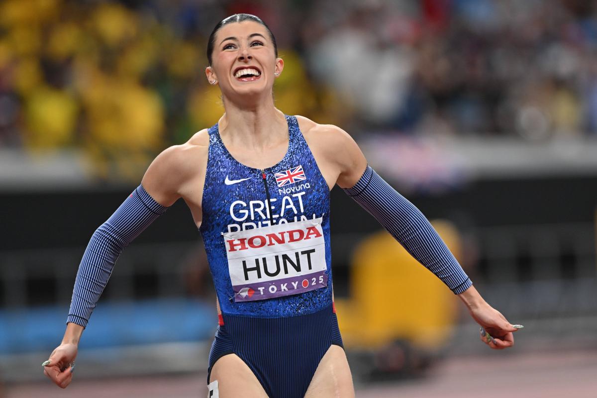 A izbucnit în lacrimi după ce a câștigat medalia de argint la Campionatele Mondiale de atletism: „Atmosfera a fost sexy și agresivă”