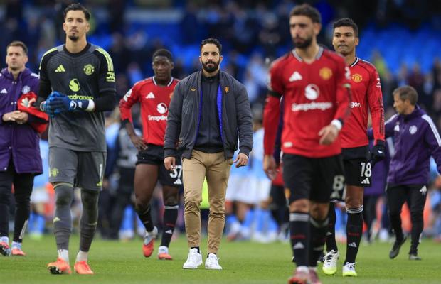 Anunță „cutremurul” la Manchester United în weekend: „Au jucat băieții cu bărbații”