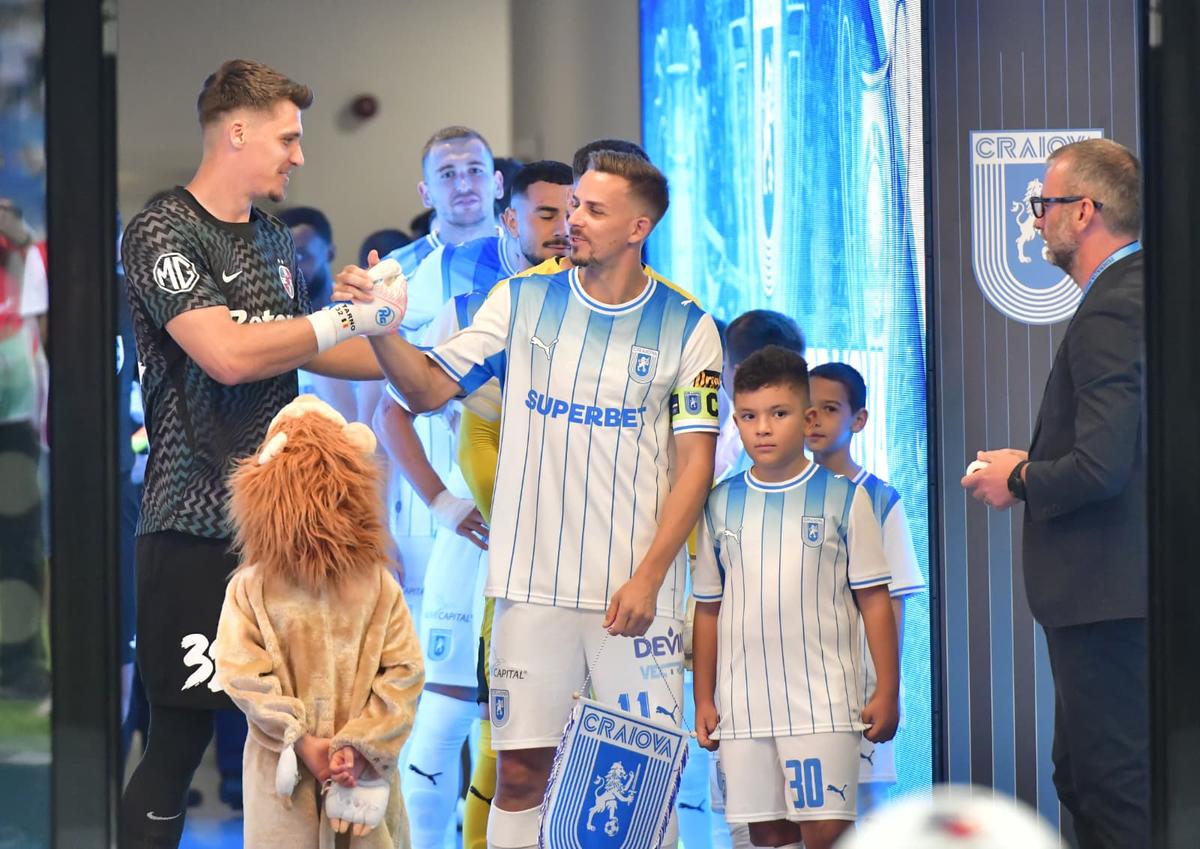 „Aroganța” oltenilor la Universitatea Craiova - FCSB