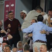 Toți cei din jur privesc în aceeași direcție: spre familia Șucu FOTO: Ionuț Iordache (GSP)