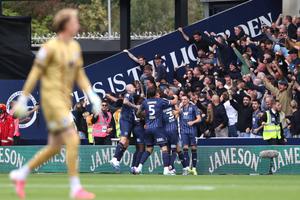 Dramă pe teren și în tribune în unul dintre cele mai așteptate derby-uri din Anglia
