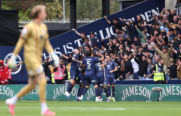 Dramă pe teren și în tribune în unul dintre cele mai așteptate derby-uri din Anglia