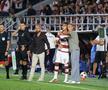 Ultimele indicații primite înainte de intrarea pe teren, cu meciul la 2-1 FOTO: Ionuț Iordache (GSP)