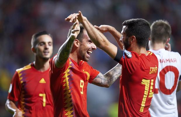 Spaniolii au făcut scandal la Stockholm! Jucătorii Spaniei au petrecut în club calificarea la EURO 2020 și au vrut să aducă femei în hotel