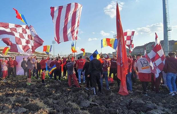 Csikszereda - Rapid // Protest la Miercurea Ciuc » Motivul pentru care galeria Rapidului nu a intrat în stadion