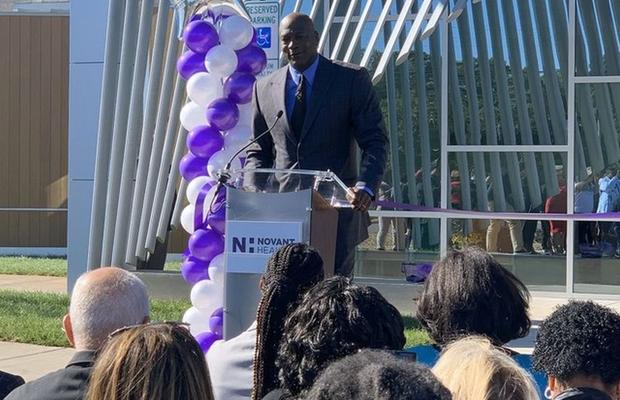 VIDEO Michael Jordan a deschis o clinică pentru oamenii defavorizați! Legenda baschetului a donat 7 milioane de euro
