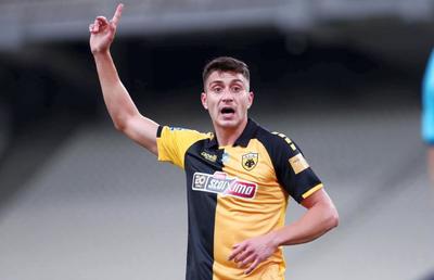 VIDEO Ionuț Nedelcearu a debutat la AEK Atena! Gafe mari în duelul de foc cu PAOK
