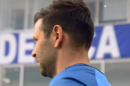 Raul Rusescu (32 de ani, atacant) a fost prezentat astăzi oficial de Academica Clinceni și ar putea debuta chiar împotriva lui FCSB, fosta sa echipă