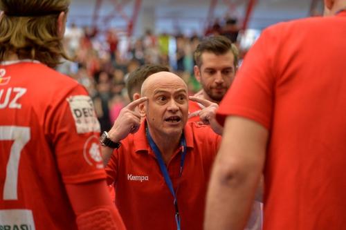Constantin Ștefan nu va mai putea da indicații la time-out-uri la meciul cu Sporting FOTO Raed Krishan