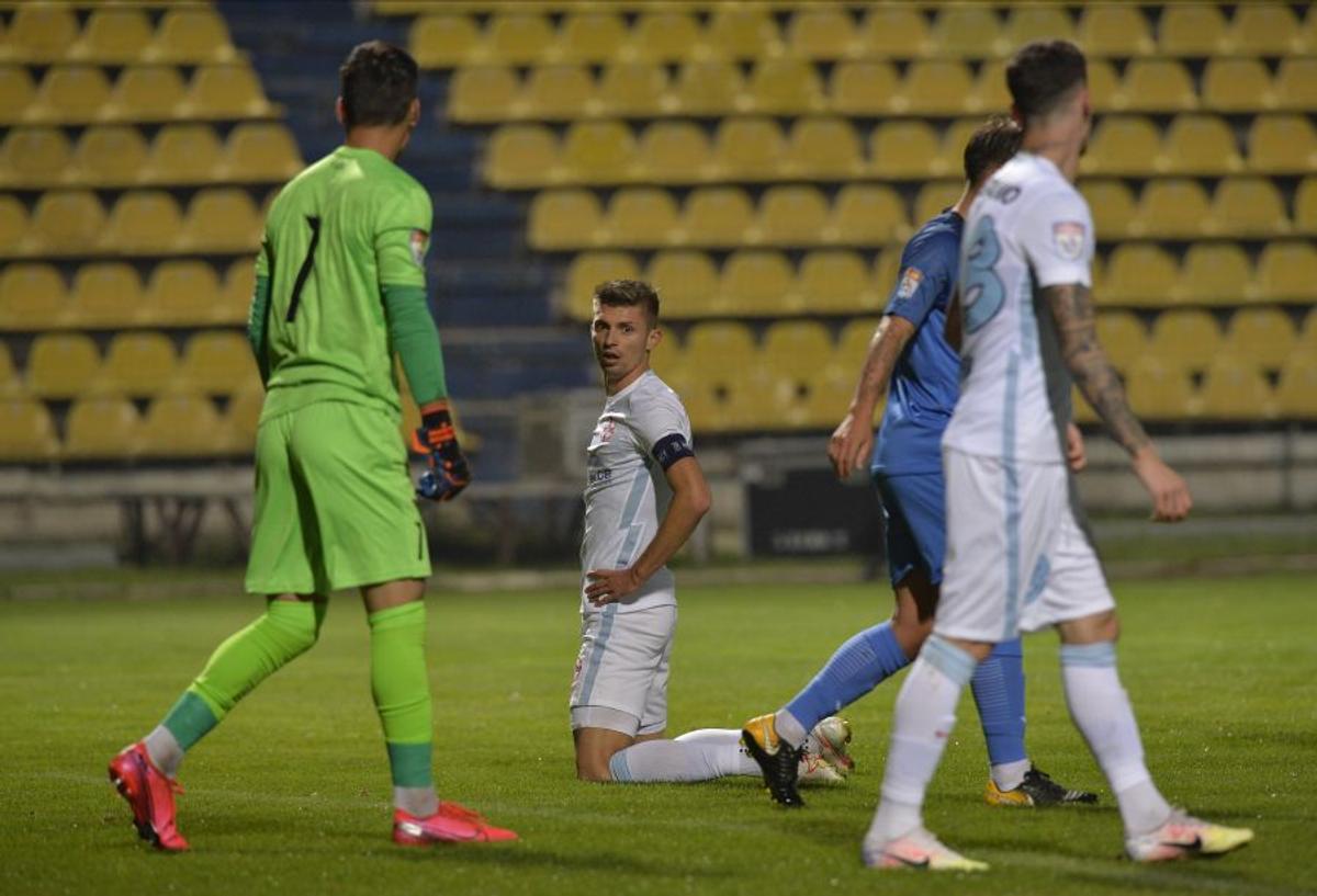 Preferatul lui Gigi Becali, luat la rost după prestațiile de la FCSB: „Îl depășește agresivitatea Bucureştiului” » Și MM Stoica e nemulțumit de el