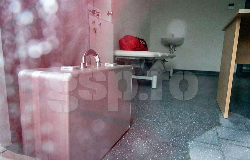 Valiza care conține
dispozitiv de
terapie în valoare
de 15.000 de euro