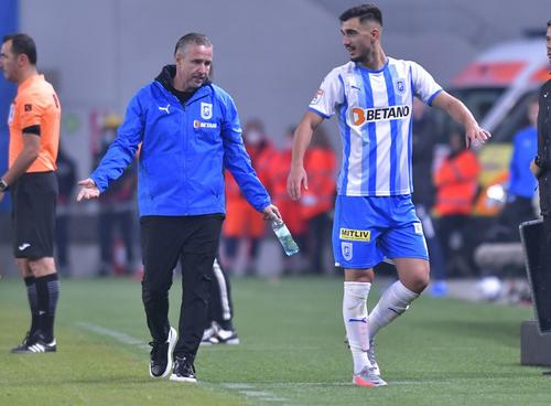 Andrei Ivan și Laurențiu Reghecampf la meciul CSU Craiova - Clinceni, scor 5-0
Foto: Imago
