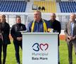 Fără precedent! Momente inedite la prezentarea oficială a lui Mihai Iosif » Cu cine s-a trezit lângă el