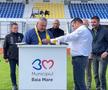 Fără precedent! Momente inedite la prezentarea oficială a lui Mihai Iosif » Cu cine s-a trezit lângă el