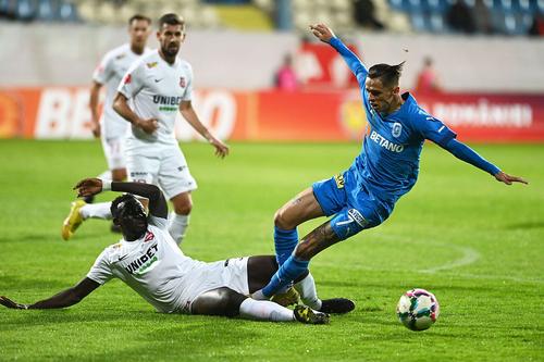 Baba Alhassan, în Hermannstadt - CSU Craiova 0-2 // foto: Imago Images