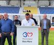 Fără precedent! Momente inedite la prezentarea oficială a lui Mihai Iosif » Cu cine s-a trezit lângă el