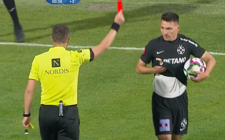 Cartonașul roșu văzut de Radunovic 4 cartonașe roșii în finalul nebun din UTA - FCSB, două venite pentru gesturi batjocoritoare identice! » Dică acuză: „A fost prea de tot!”
