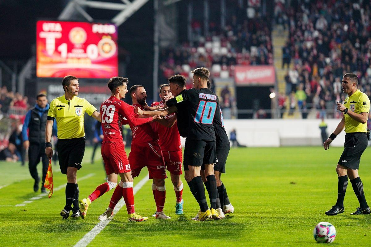 A râs de Keșeru după ce a văzut UTA - FCSB: „Bătrânețea nu iartă pe nimeni, parcă ești operat de reflexe”