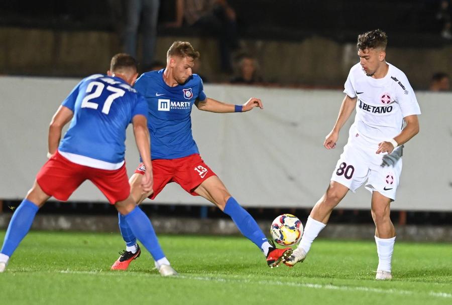 Eduard Radaslavescu, în partida din Cupa României FC Bihor - FCSB 0-2 A ales să fie un fotbalist de pluton la FCSB decât să joace în Superliga