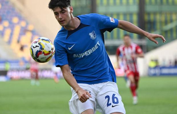 „Pe Mazilu nici nu îl primesc în vestiar la Brighton” » Comentariu acid după transferul românului în Premier League