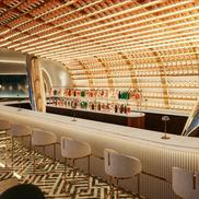 Sky Bar, aflat pe acoperișul OZN-ului Santiago Bernabeu din Madrid / Foto: room 1804 DESIGN