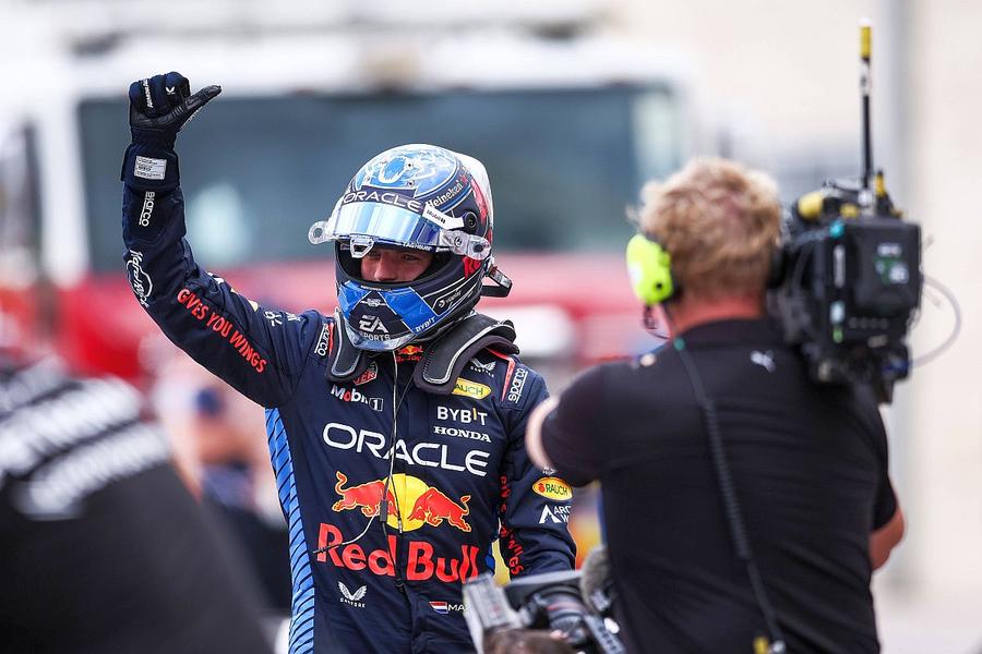 Christian Horner spune că Max Verstappen are o problemă inedită: „Îl face inconfortabil”