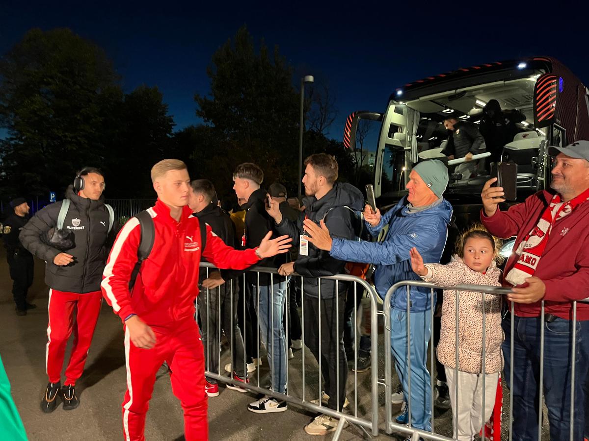 Imagini surprinse înainte de Dinamo - Rapid