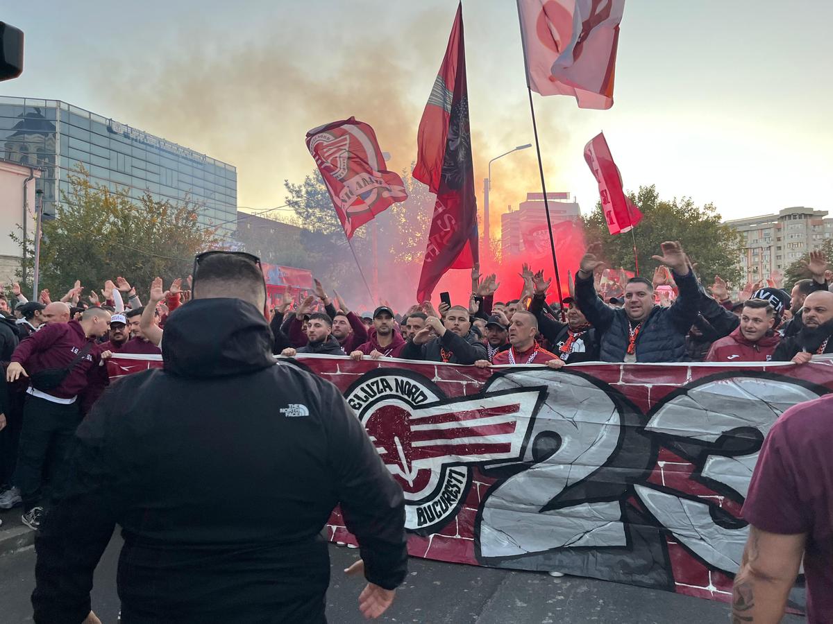 Galeria celor de la Rapid a pornit în Corteo spre Arena Națională
